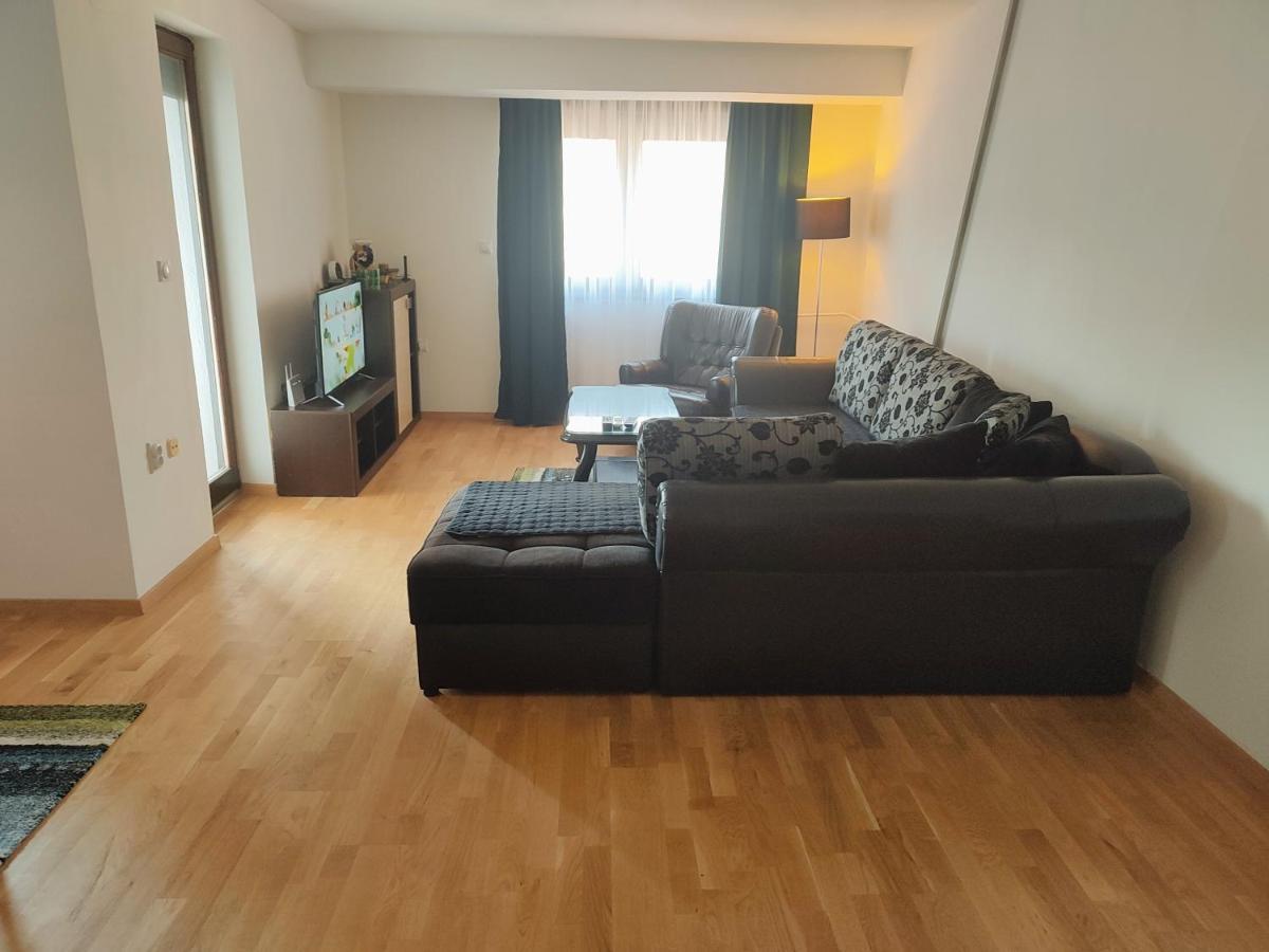 Antoni Apartment Skopje Buitenkant foto