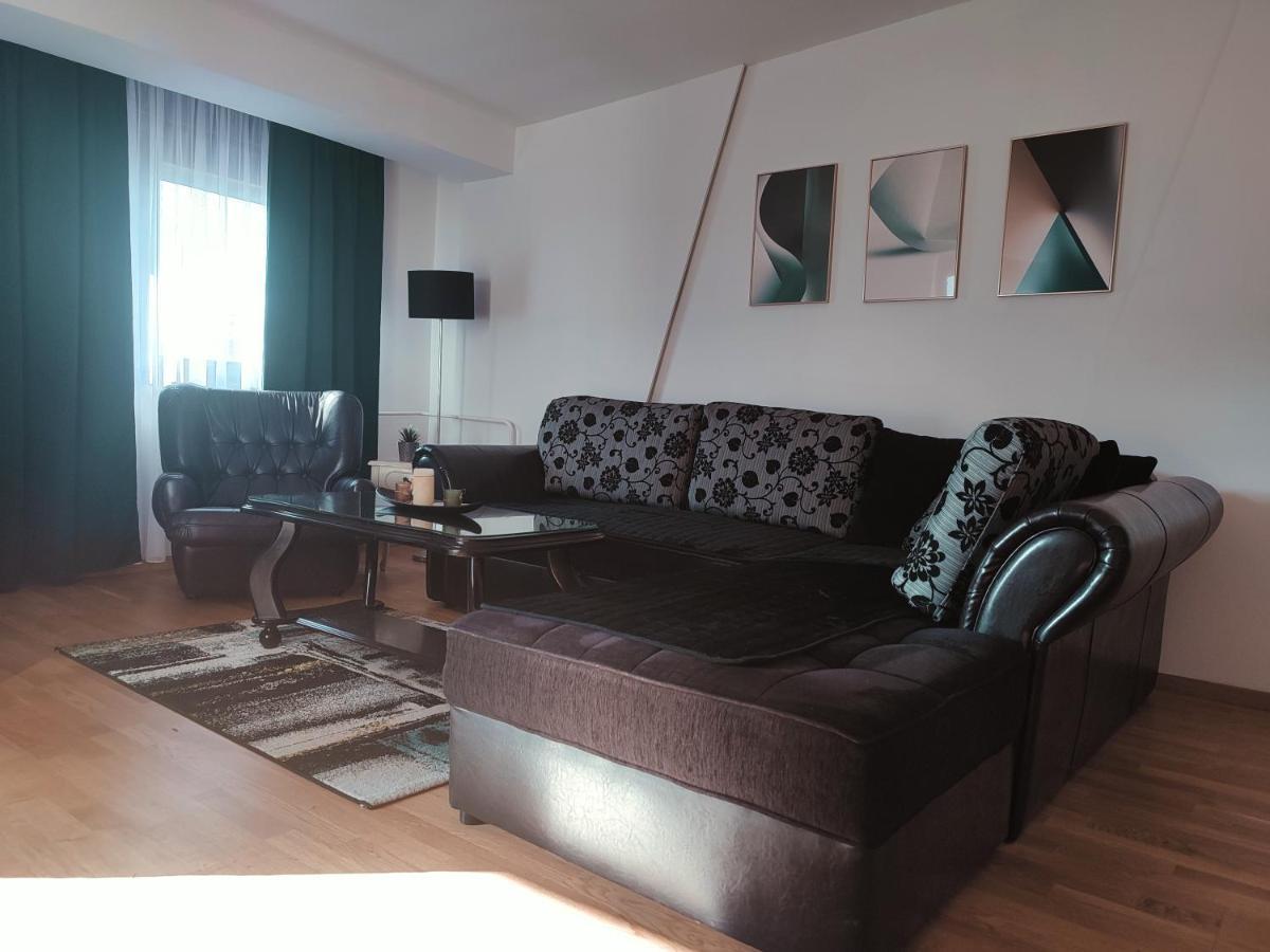 Antoni Apartment Skopje Buitenkant foto